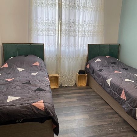 Lovely 2-Bedroom Apartment Near Ayb School Dilidschan Exterior foto